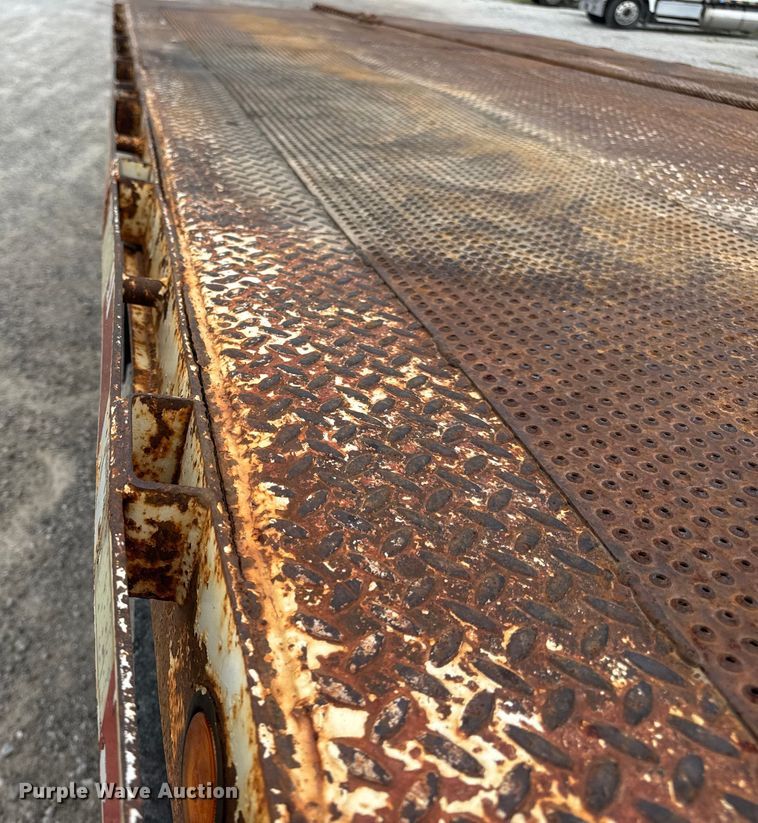 image for item DW6502 1997 International 4900 rollback truck