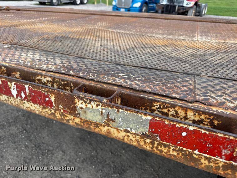 image for item DW6502 1997 International 4900 rollback truck