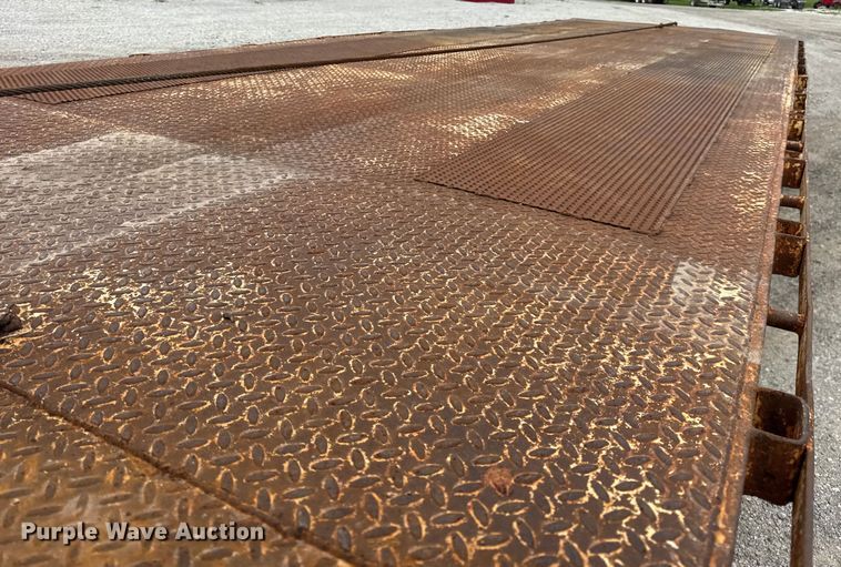 image for item DW6502 1997 International 4900 rollback truck