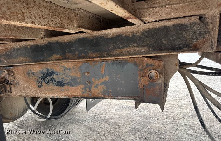 image for item DW6502 1997 International 4900 rollback truck