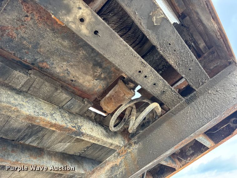 image for item DW6502 1997 International 4900 rollback truck