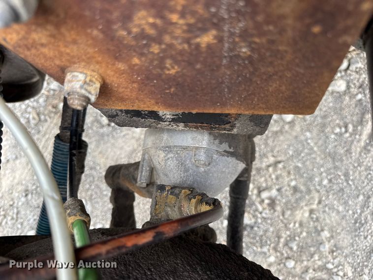 image for item DW6502 1997 International 4900 rollback truck