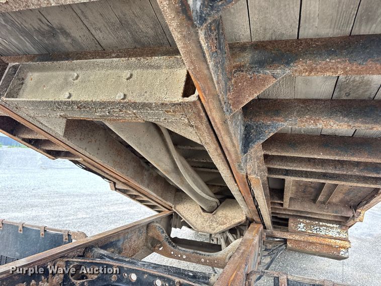 image for item DW6502 1997 International 4900 rollback truck