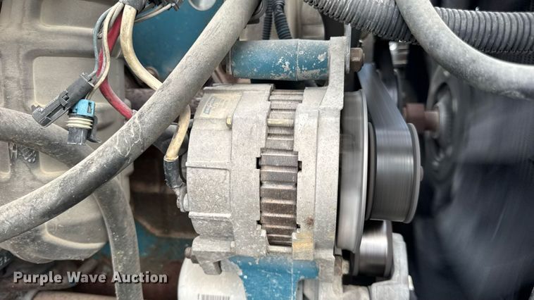 image for item DW6502 1997 International 4900 rollback truck