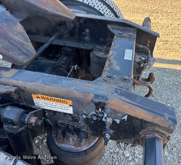 image for item DW6530 2015 Freightliner M2 semi truck