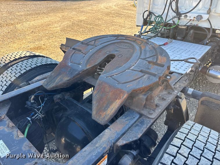 image for item DW6530 2015 Freightliner M2 semi truck