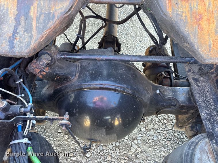 image for item DW6530 2015 Freightliner M2 semi truck