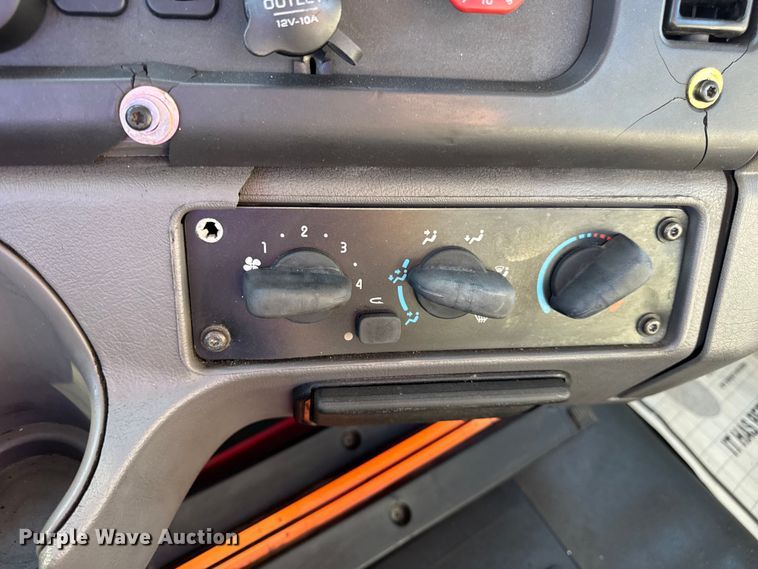 image for item DW6530 2015 Freightliner M2 semi truck