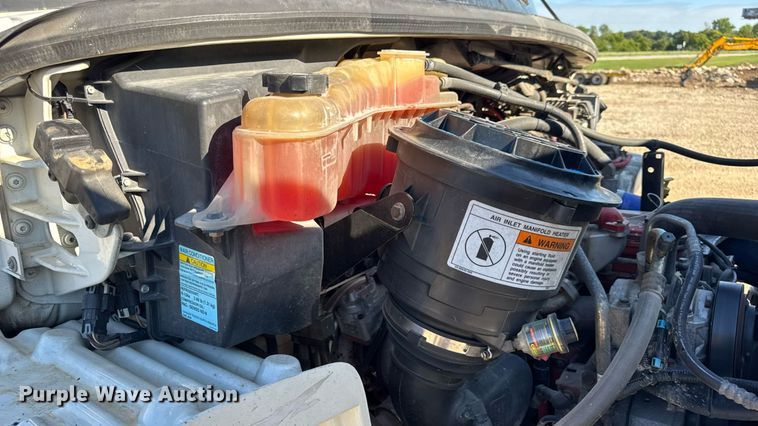 image for item DW6530 2015 Freightliner M2 semi truck