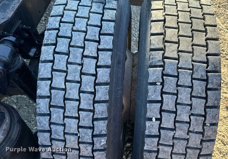 image for item DW6530 2015 Freightliner M2 semi truck