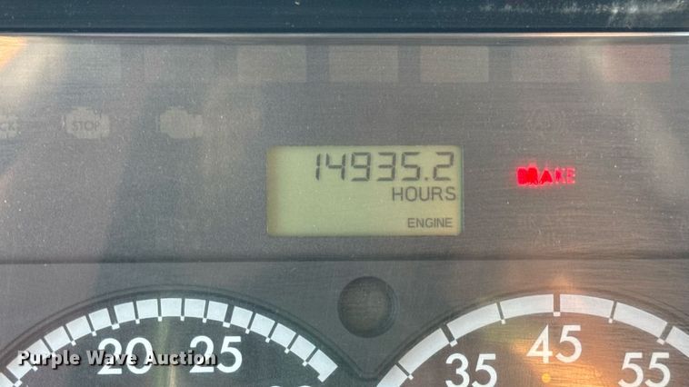 image for item DW6531 2014 Freightliner Business Class M2 semi truck