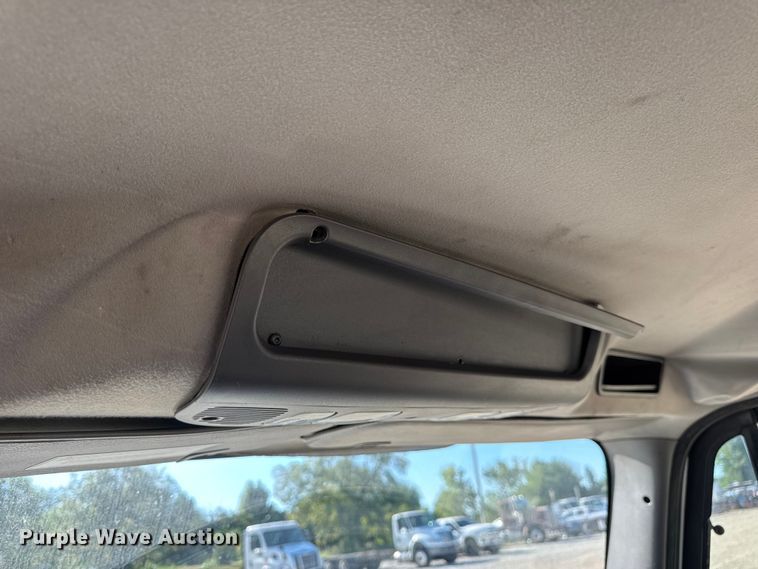 image for item DW6531 2014 Freightliner Business Class M2 semi truck