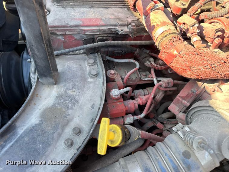 image for item DW6531 2014 Freightliner Business Class M2 semi truck