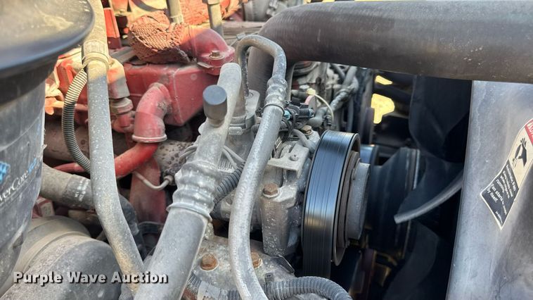 image for item DW6531 2014 Freightliner Business Class M2 semi truck