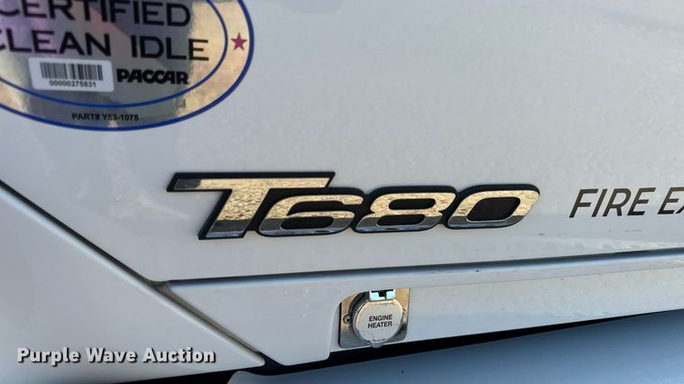 image for item DW6532 2020 Kenworth T680 Semi Truck