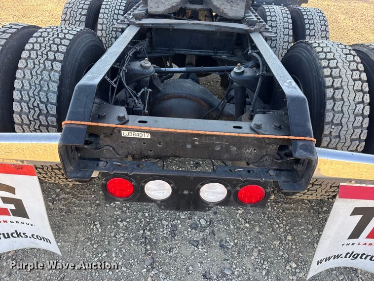 image for item DW6532 2020 Kenworth T680 Semi Truck