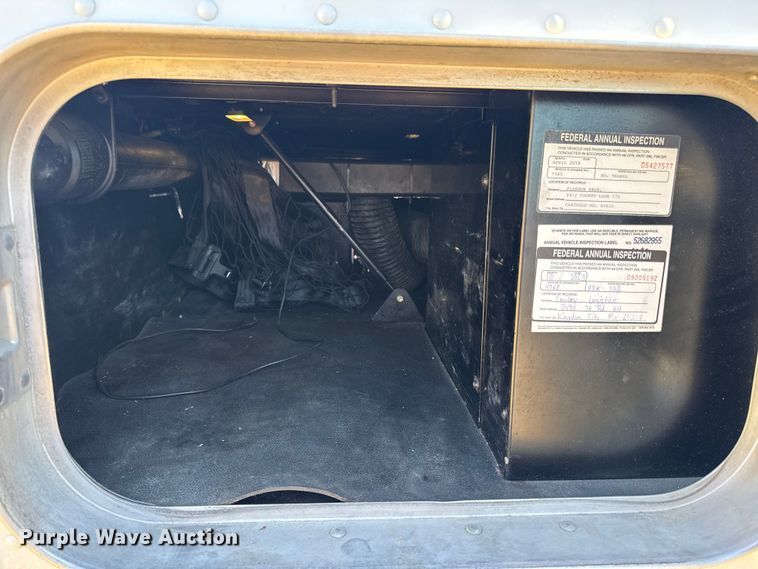 image for item DW6532 2020 Kenworth T680 Semi Truck