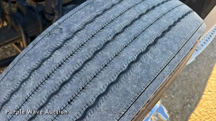 image for item DW6532 2020 Kenworth T680 Semi Truck