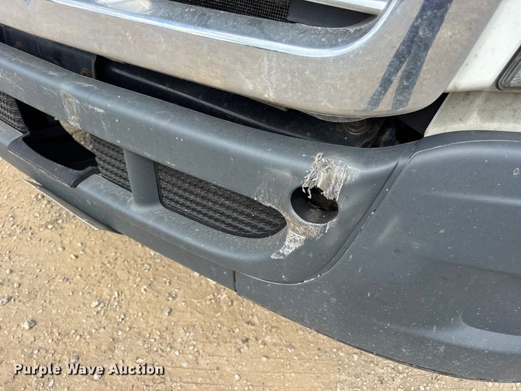 image for item DW6534 2014 Freightliner Cascadia semi truck