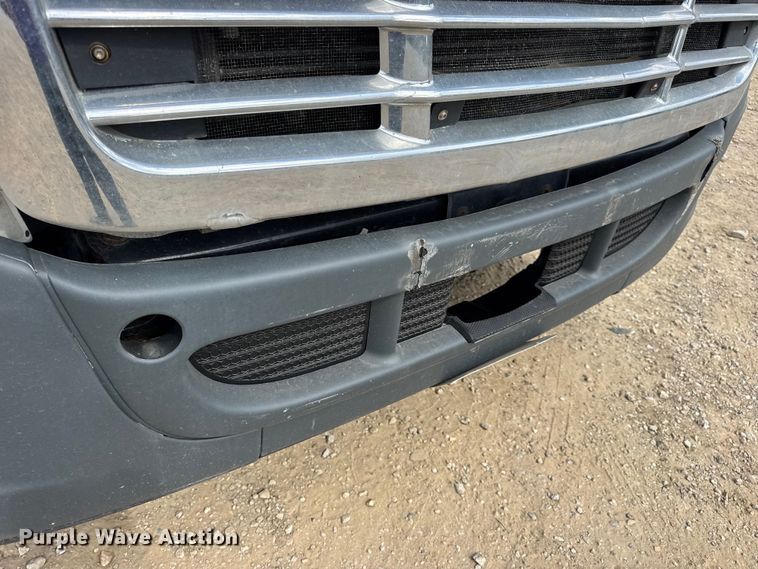 image for item DW6534 2014 Freightliner Cascadia semi truck