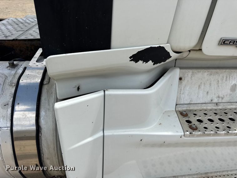 image for item DW6534 2014 Freightliner Cascadia semi truck