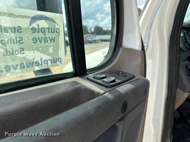 image for item DW6534 2014 Freightliner Cascadia semi truck