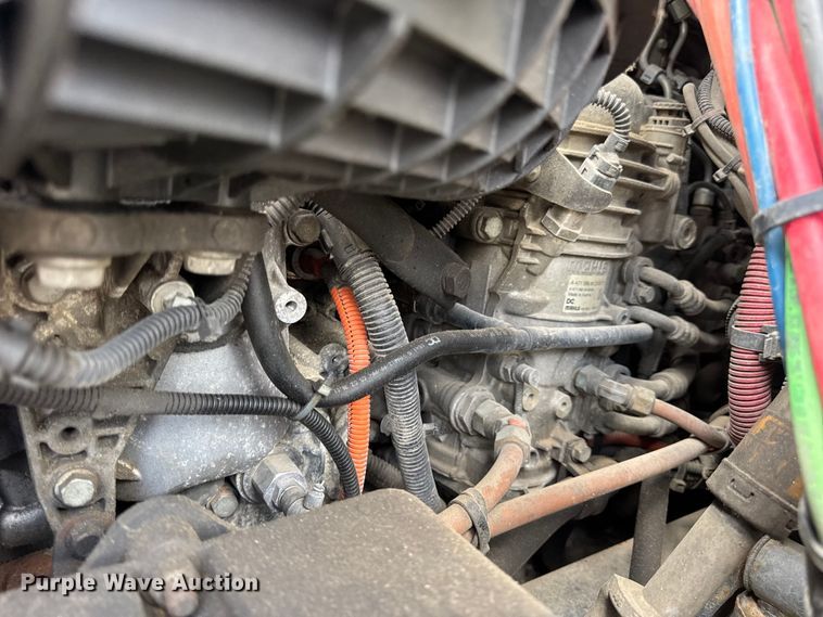 image for item DW6534 2014 Freightliner Cascadia semi truck