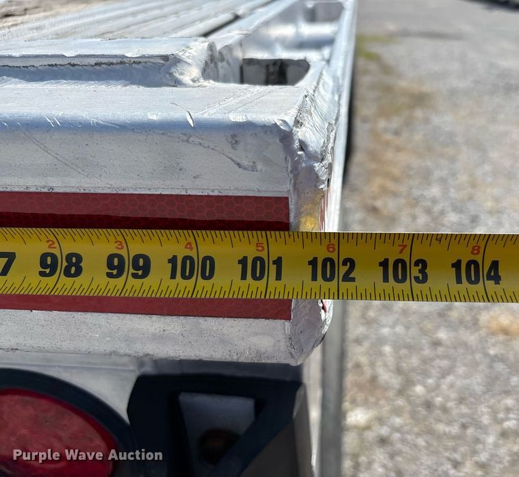 image for item DW7224 2014 East BST flatbed trailer