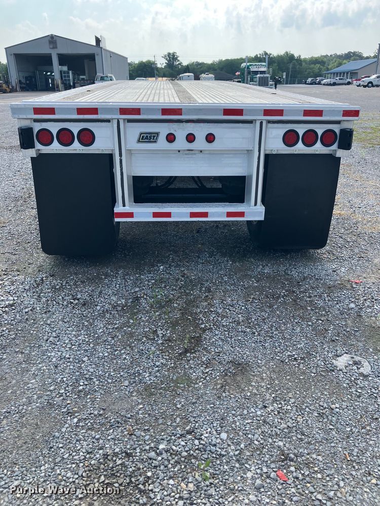 image for item DW7224 2014 East BST flatbed trailer