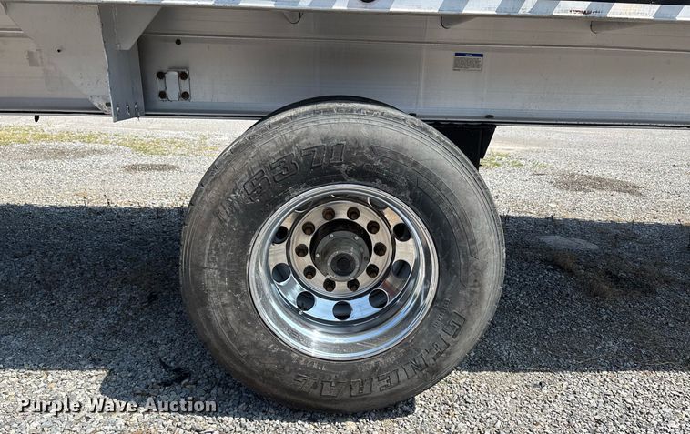 image for item DW7224 2014 East BST flatbed trailer