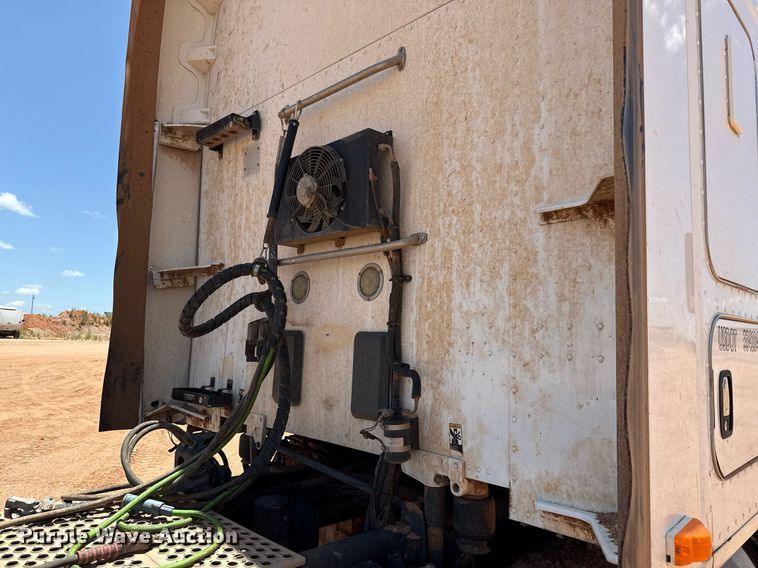 image for item DX5583 2014 Kenworth T680 semi truck