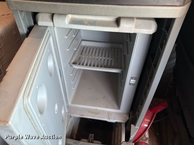 image for item DX5583 2014 Kenworth T680 semi truck