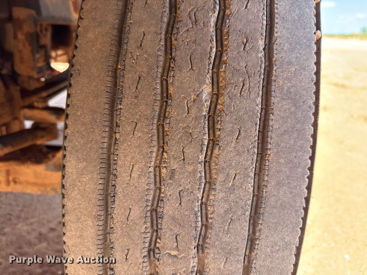 image for item DX5583 2014 Kenworth T680 semi truck