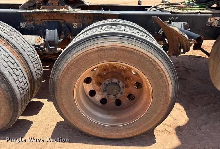 image for item DX5583 2014 Kenworth T680 semi truck