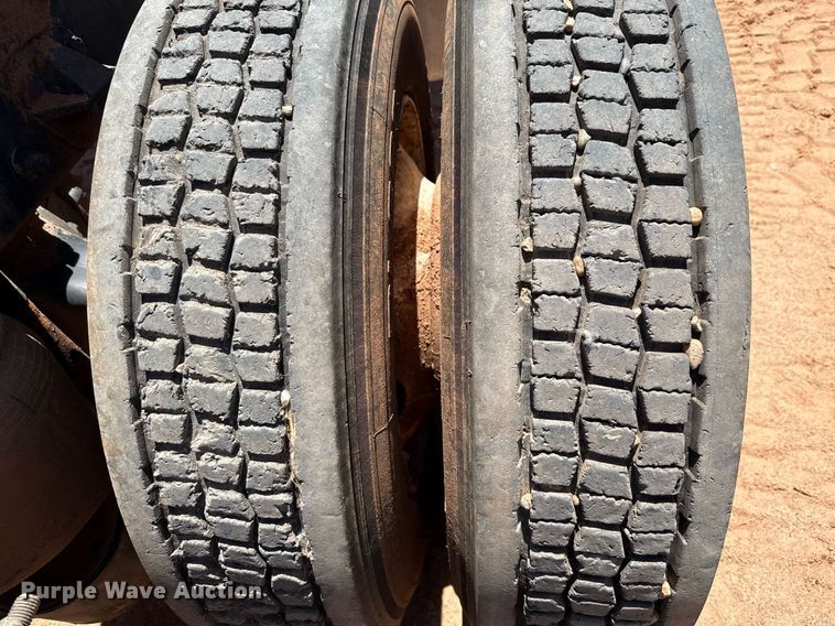 image for item DX5583 2014 Kenworth T680 semi truck