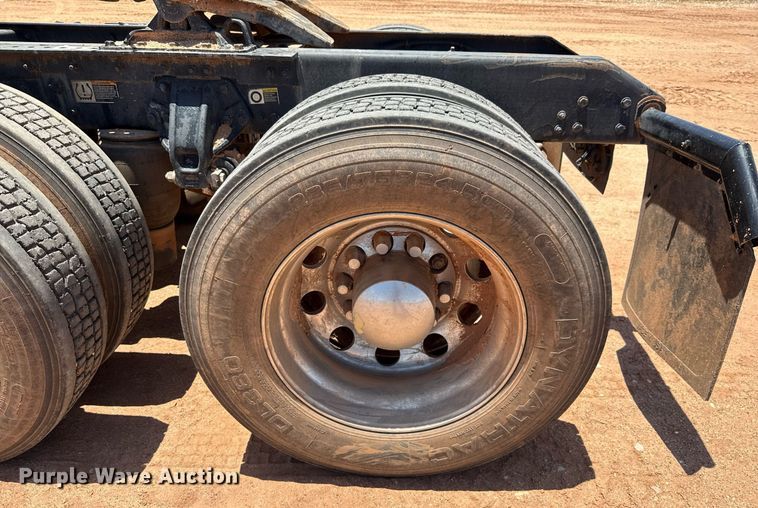 image for item DX5583 2014 Kenworth T680 semi truck