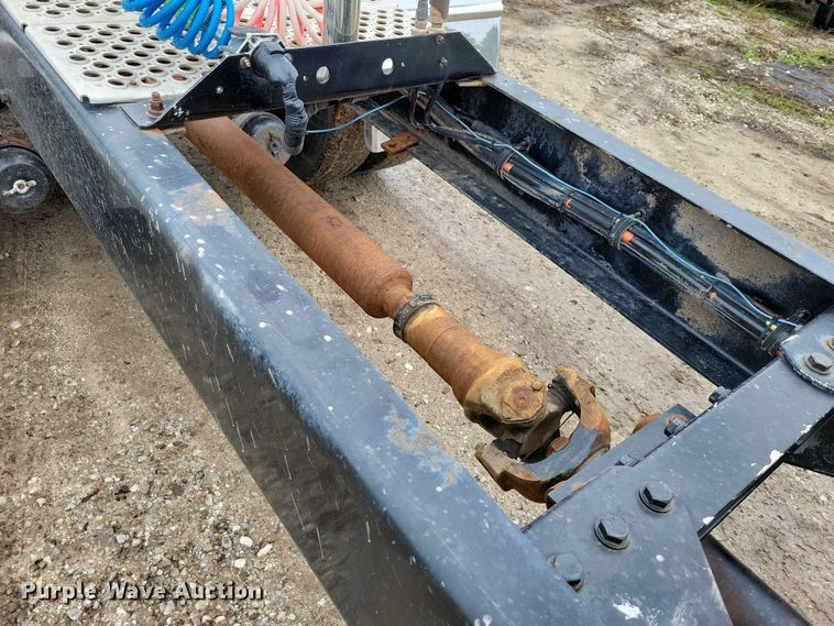 image for item DX7207 2006 Kenworth T800B semi truck