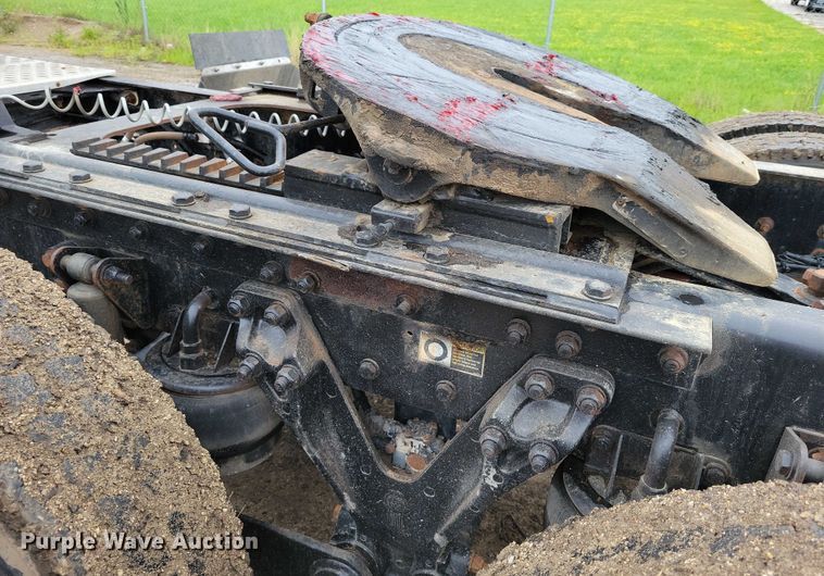 image for item DX7207 2006 Kenworth T800B semi truck