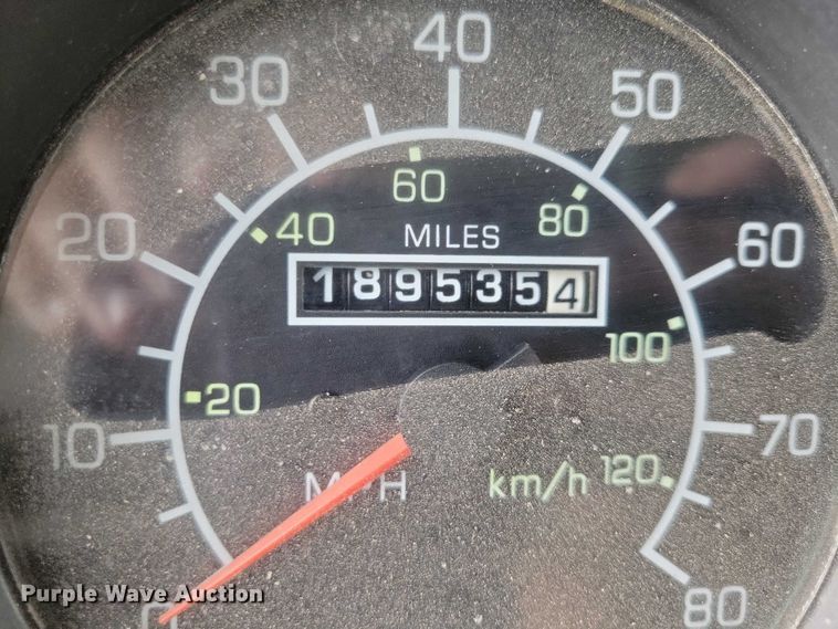 image for item DX7207 2006 Kenworth T800B semi truck