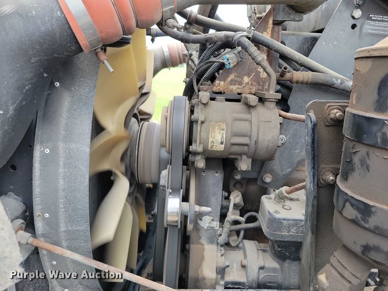 image for item DX7207 2006 Kenworth T800B semi truck