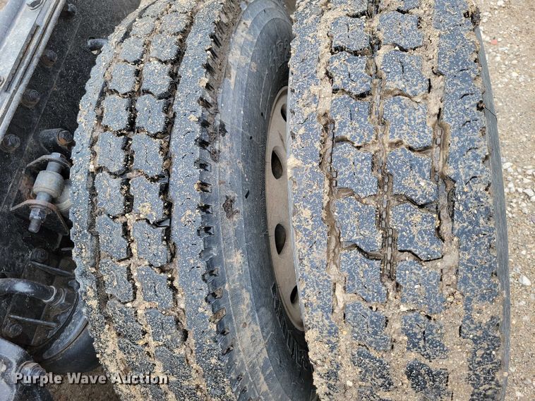 image for item DX7207 2006 Kenworth T800B semi truck