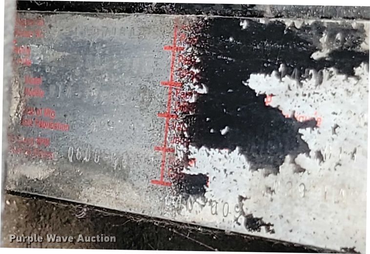 image for item DX7210 2000 Freightliner FLD semi truck