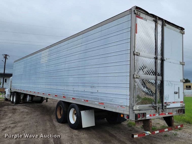image for item DX7211 2006 Utility refrigerated van trailer