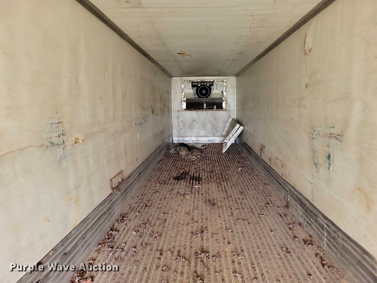 image for item DX7211 2006 Utility refrigerated van trailer