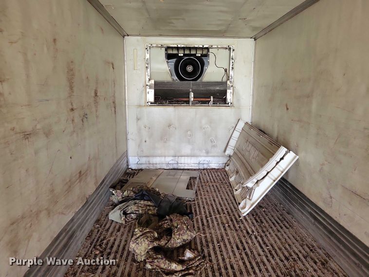 image for item DX7211 2006 Utility refrigerated van trailer