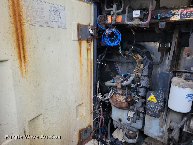 image for item DX7211 2006 Utility refrigerated van trailer