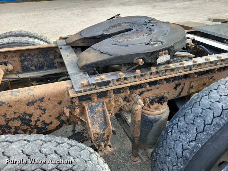 image for item DX7431 1999 Mack CH600 semi truck