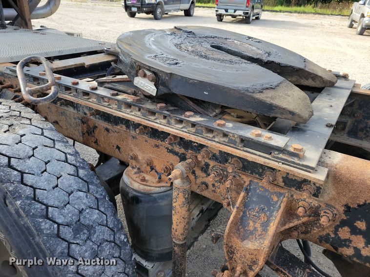 image for item DX7431 1999 Mack CH600 semi truck