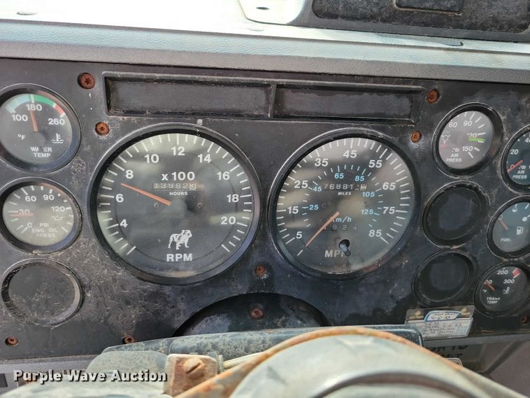 image for item DX7431 1999 Mack CH600 semi truck