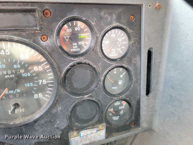 image for item DX7431 1999 Mack CH600 semi truck